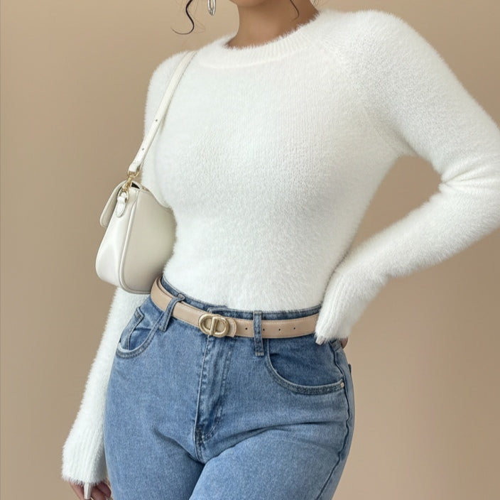 Pull Moumoute en Maille Duveteuse – Col Rond & Coupe Ajustée